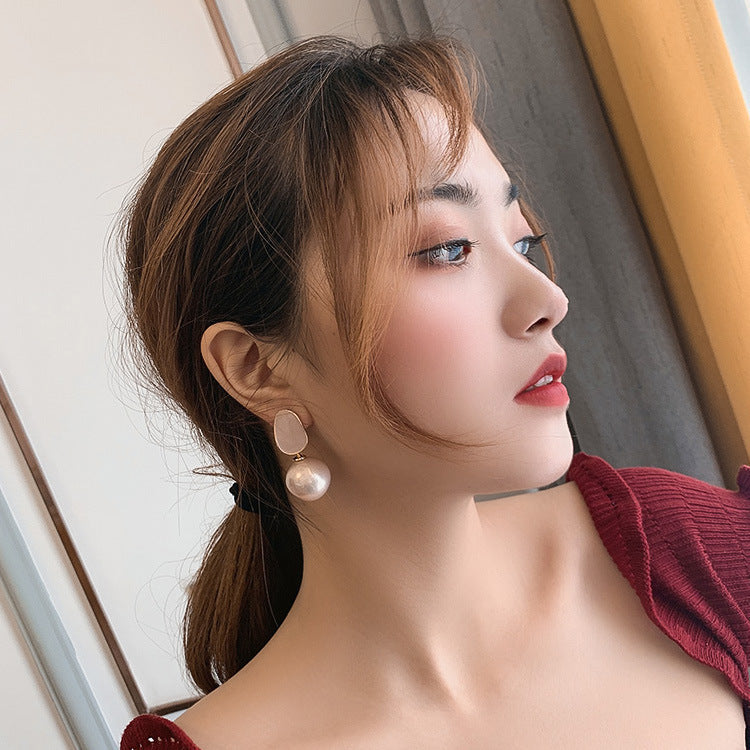 6 Set - Celebrity pearl earrings (Mix Color) (Unit price 35)