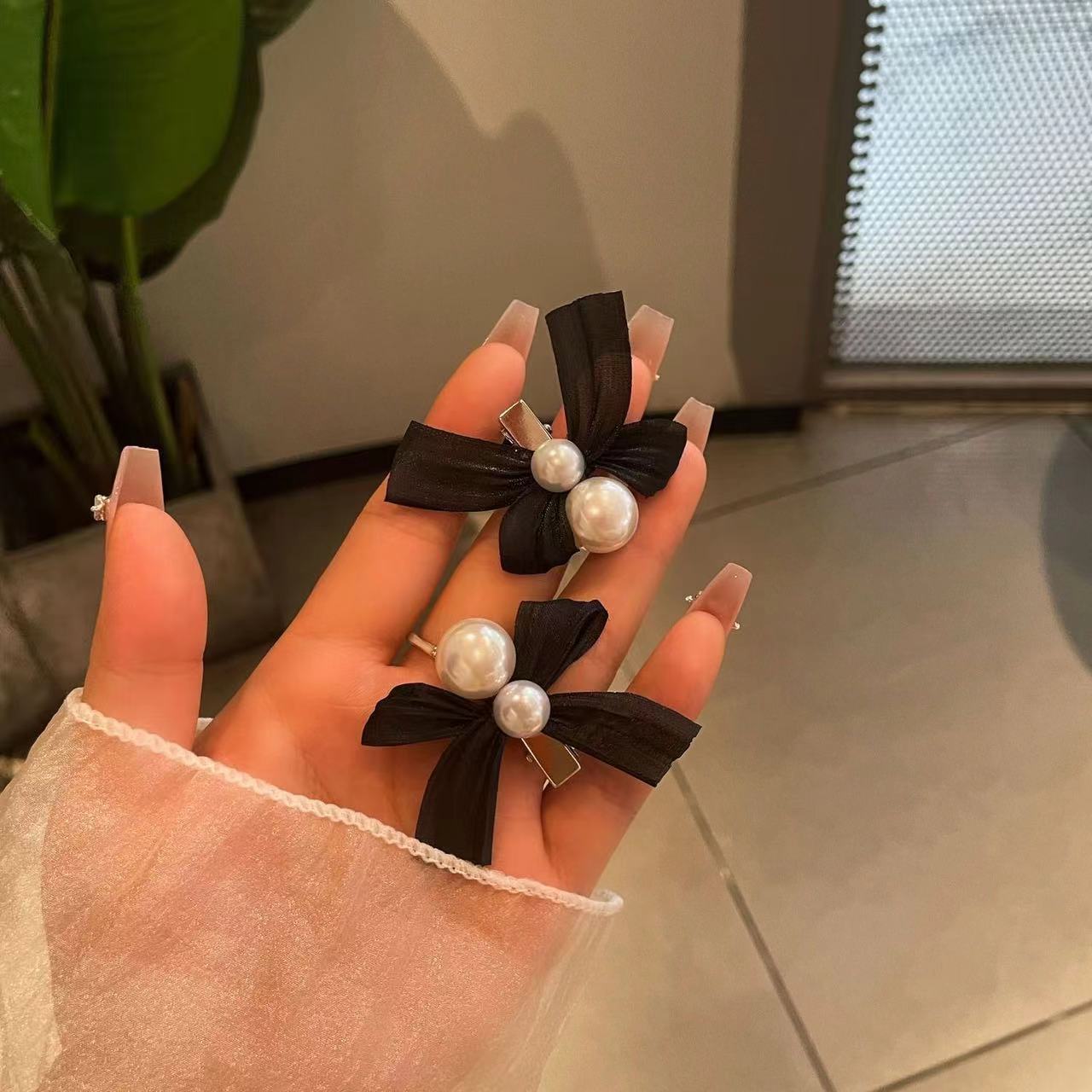 10 Pc - Pearl bow hairpin mix colour opp packing (1 Pc Price - 8)