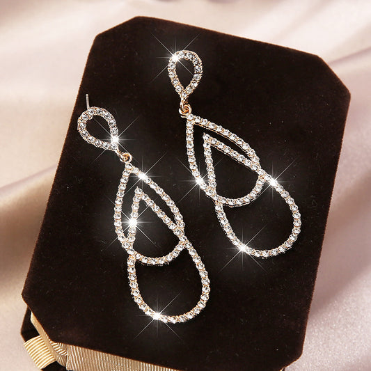 6 Set - Long exaggerated earrings - Golden (Unit price 37)