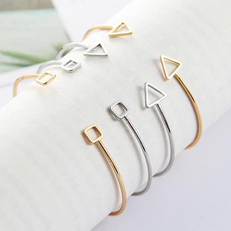 6 Pc - Metal hollow triangle geometric shape open bracelet - Golden (Unit Price - 13)