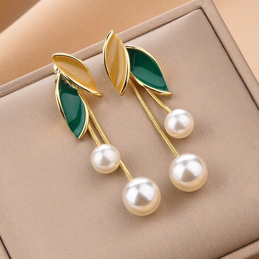 6 pc - Pearl leaf tassel earrings (Unit Price - 37)