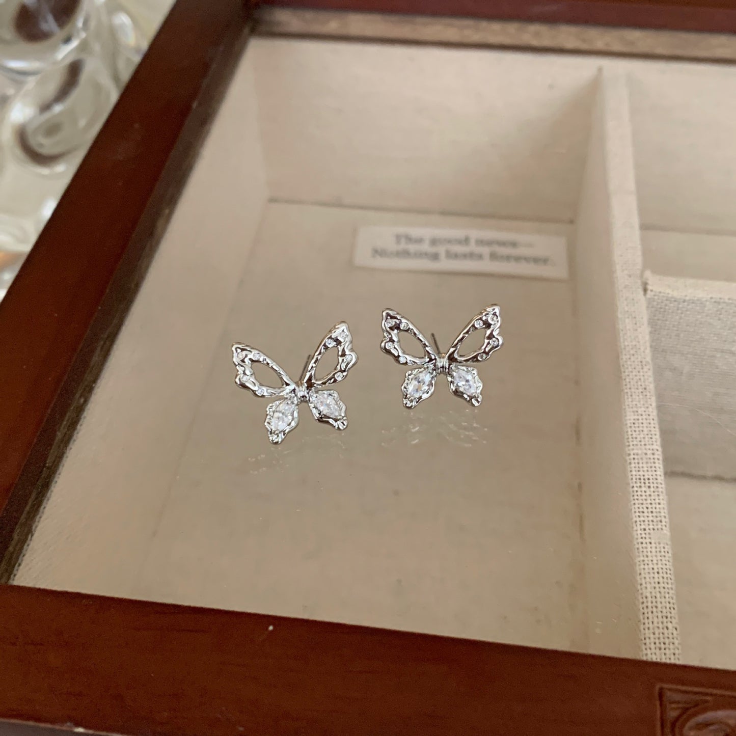6 Set - Hollow wings butterfly earrings (Unit price 22)