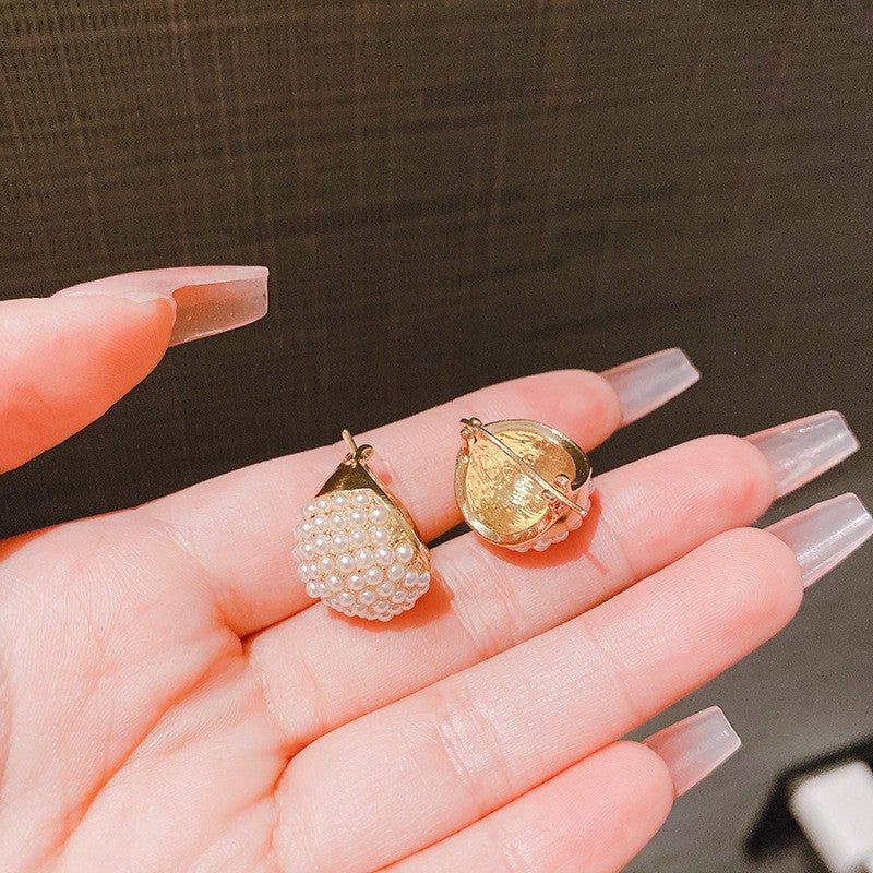 6 Pairs - Small Pearl Stud Earrings (1 Pair Price - 41)