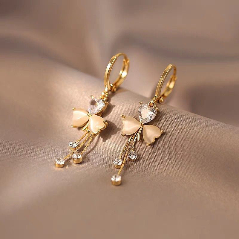 6 Pairs - Light Luxury Clover Earrings (1 Pair Price - 51)