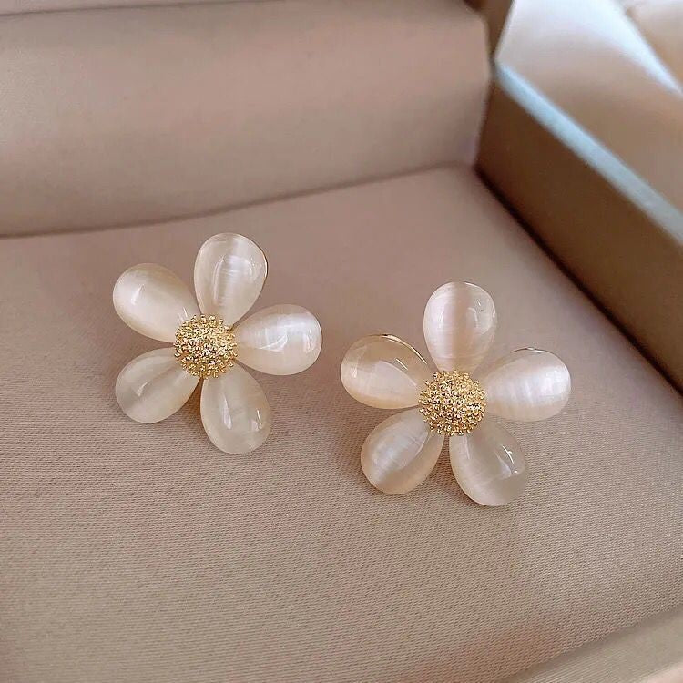6 Pairs - Cat's Eye Flower Earrings (1 Pair Price - 29)