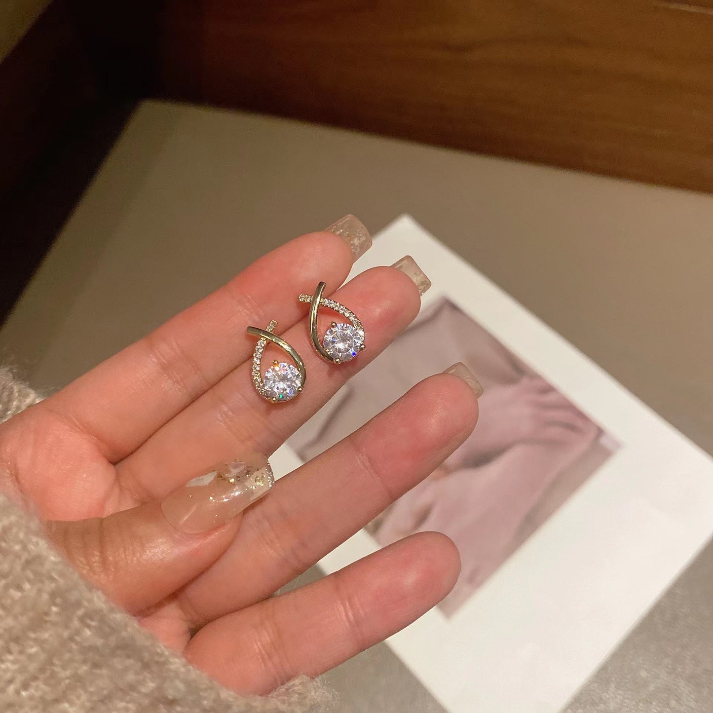 6 Set - Classic fashion diamond geometric earrings (1 Set price - 22)