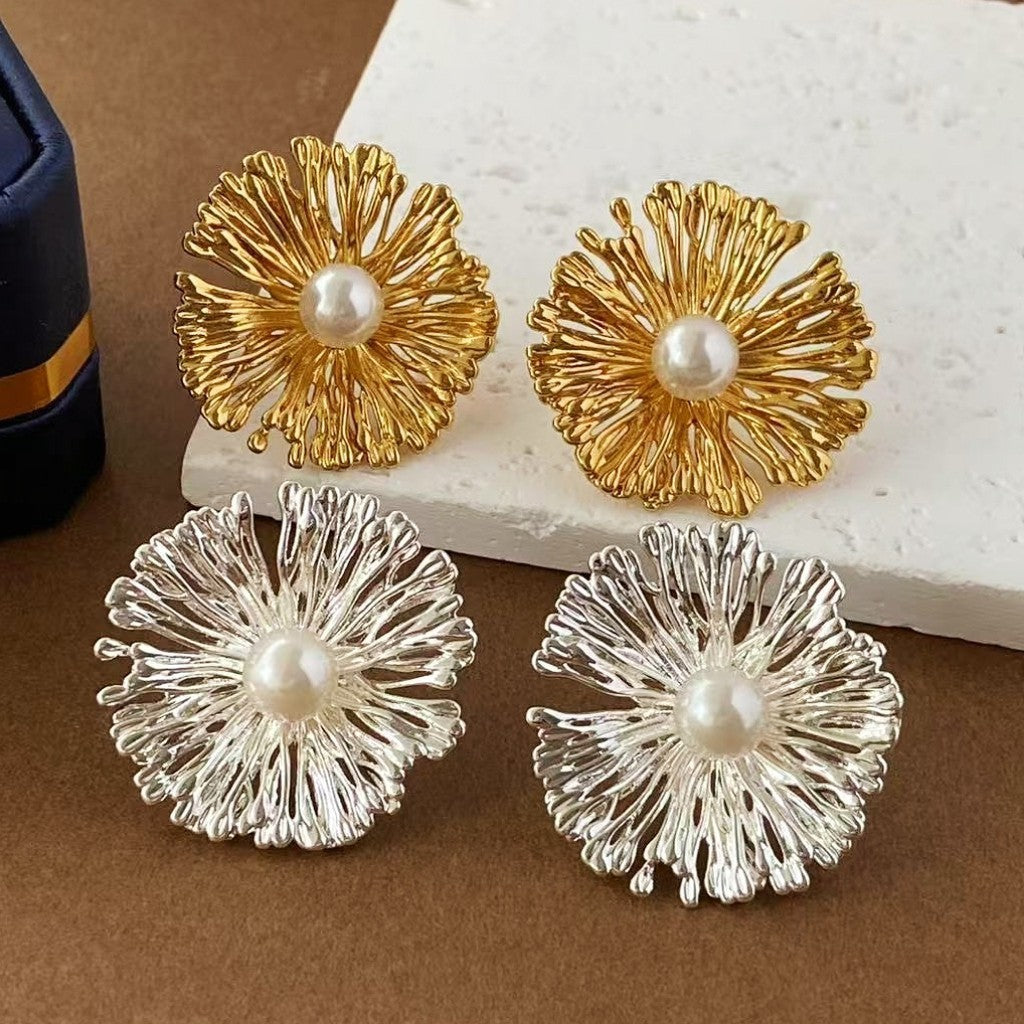 6 Pairs - Dazzling Fireworks Pearl Earrings - Golden (1 Pair Price - 34)
