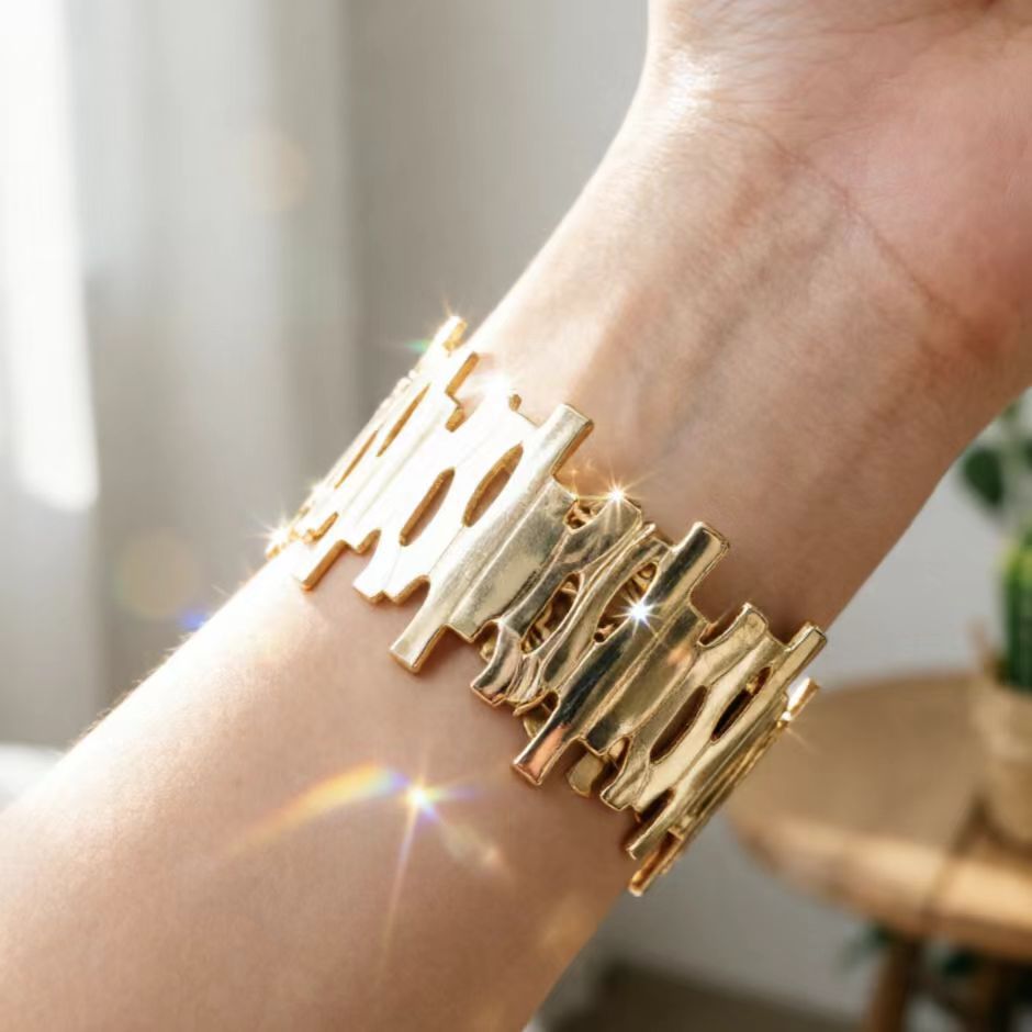 6 Pc - Irregularly shaped tree stumps Bracelet (1 Pc Price - 46)