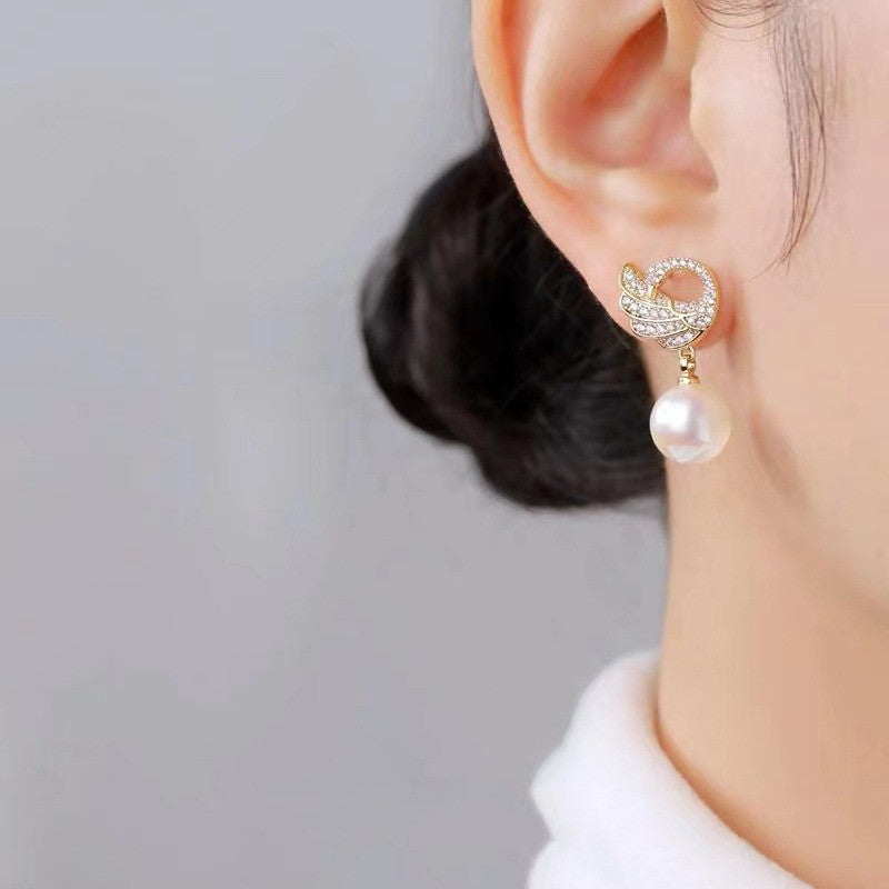 6 Set - Swan pearl earrings (Unit price 31)