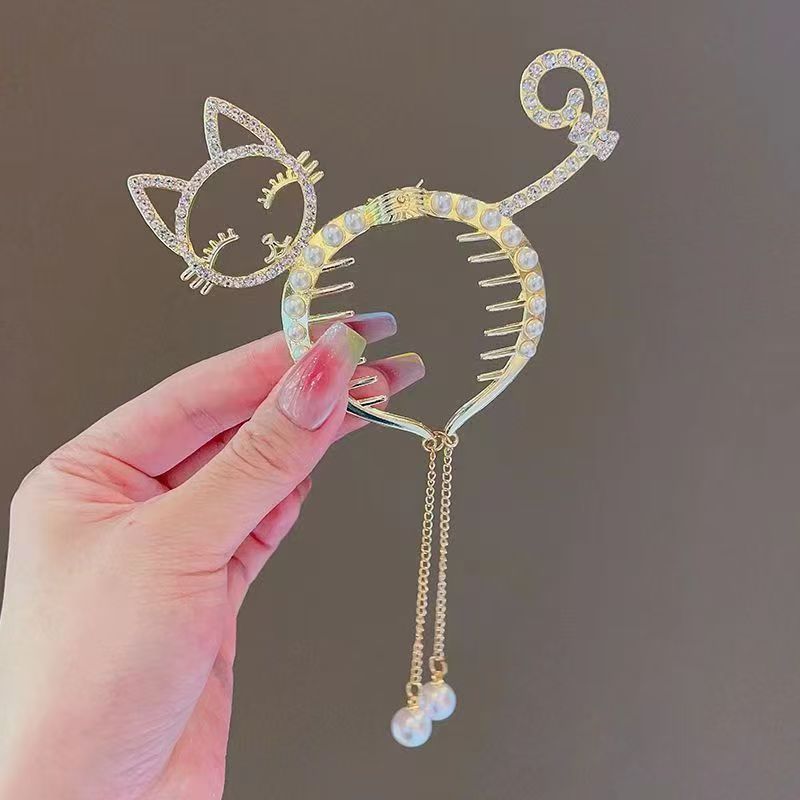 Cat shaped ball buckle hairclip