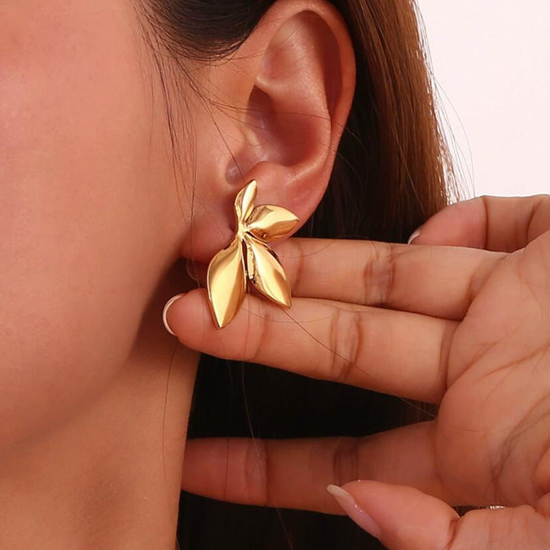 6 Set - Glossy flower and leaf earrings - Golden (Unit price 35)