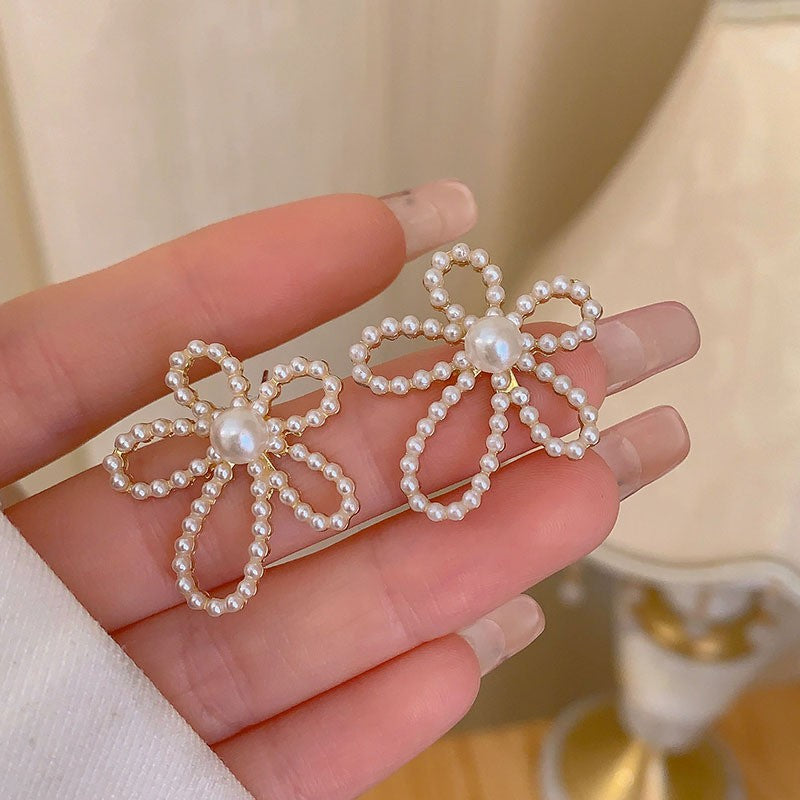 6 Pairs - Korean Style Pearl Exquisite Flower Earrings (1 Pair Price - 31)
