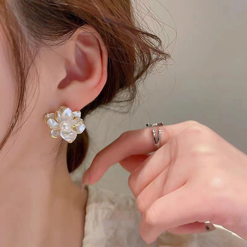 6 Set - Korean pearl fresh flower earrings (Unit price 26)