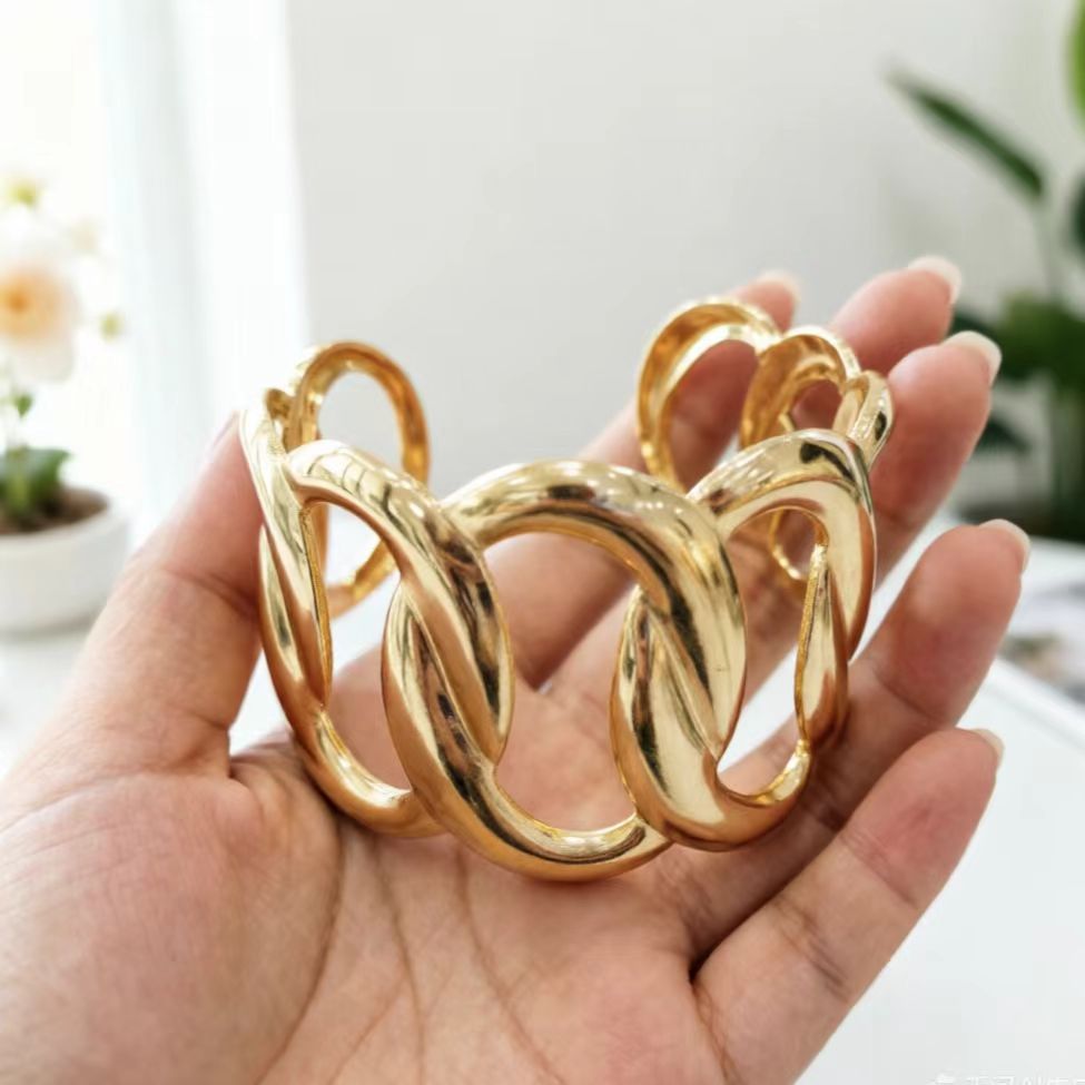 6 Pc - Linked Circles Bracelet (1 Pc Price - 46)