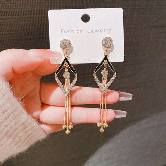 6 Set - Black tassel long earrings (Unit price 62)