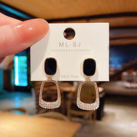 6 Set - Fashion Black Rectangle Earring (Unit price 29)
