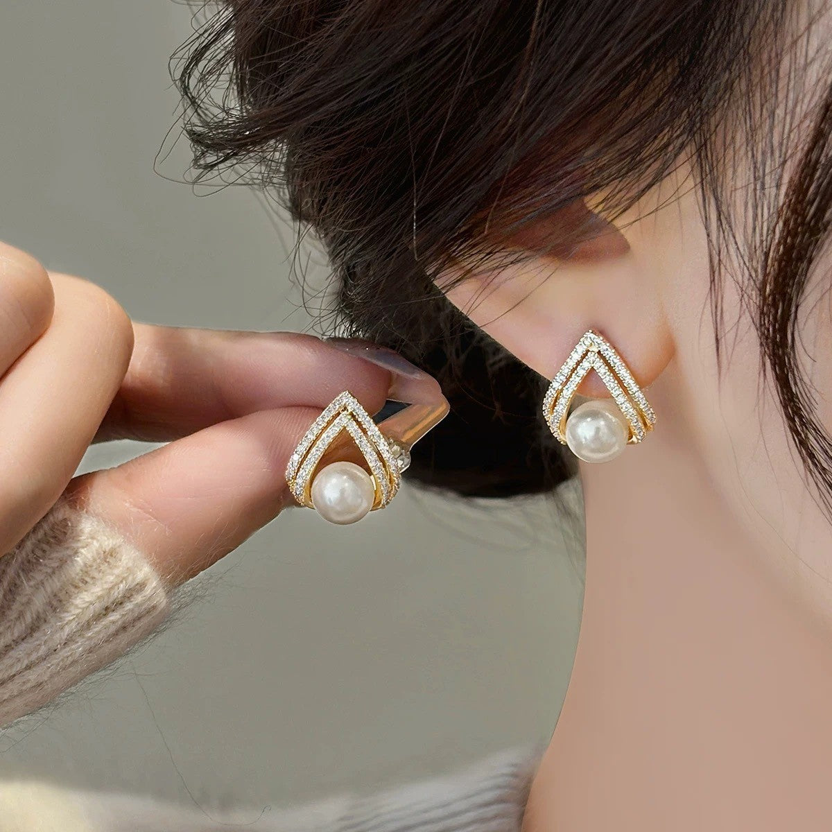 6 Pairs - Rhinestones Pearl Earrings - Golden (1 Pair Price - 26)