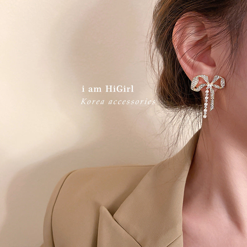 6 Set - Diamond bow pearl earrings (Unit price 37)