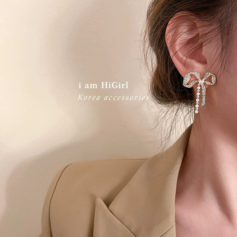 6 Set - Diamond bow pearl earrings (1 Set price - 40)