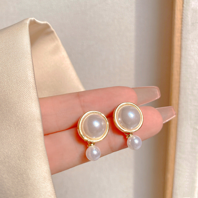 6 Set - French light luxury circle earrings (Unit price 26)