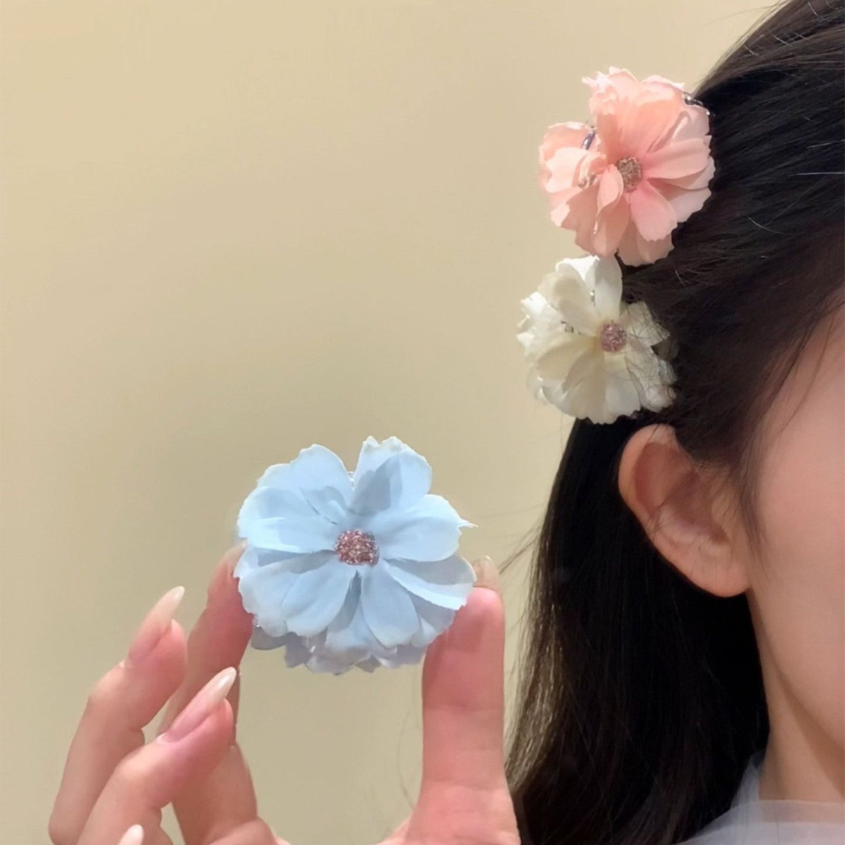 6 Pc  - Super Fairy and Sweet Atmosphere Flower Clip opp packing (1 Pc Price - 16)
