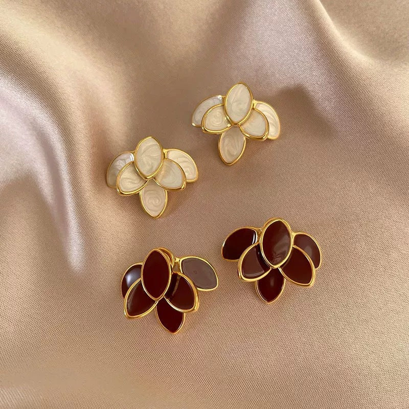 6 Pairs - French Retro Three-Dimensional Leaf Earrings (Mix Color)  (1 Pair Price - 32)