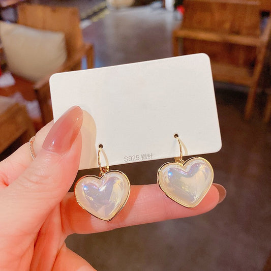 6 Set - Mermaid Pearl heart earrings (Unit price 35)