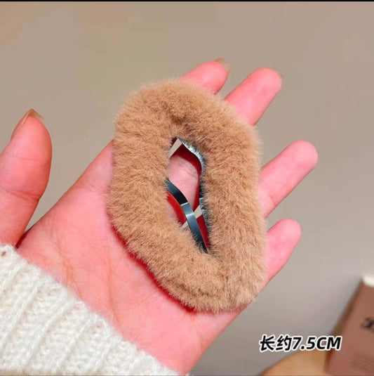 3 Pc - Furry cloud BB clip - Khaki (Unit Price - 6)