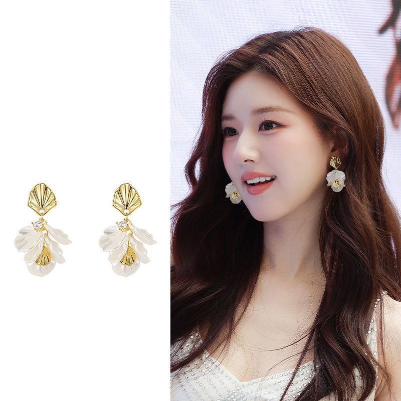 6 Set - Super fairy petal pearl earrings (Unit price 37)
