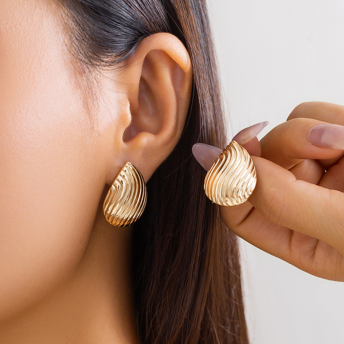 6 Pc - Striped water drop earrings - Golden (Unit Price - 35)