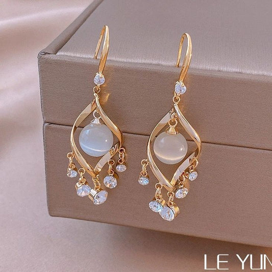 6 Set - Spiral diamond tassel earrings (Unit price 53)