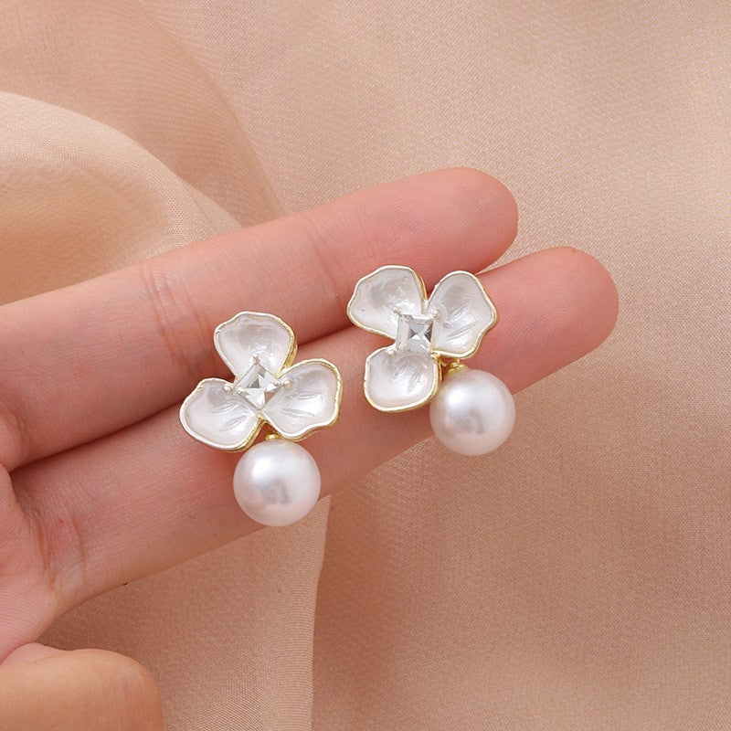 6 Set - Flower pearl earrings (Unit price 30)