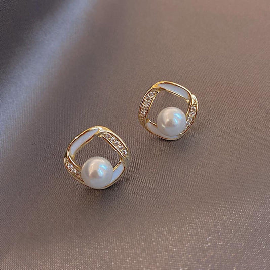 6 Set - White pearl square earring (Unit price 22)