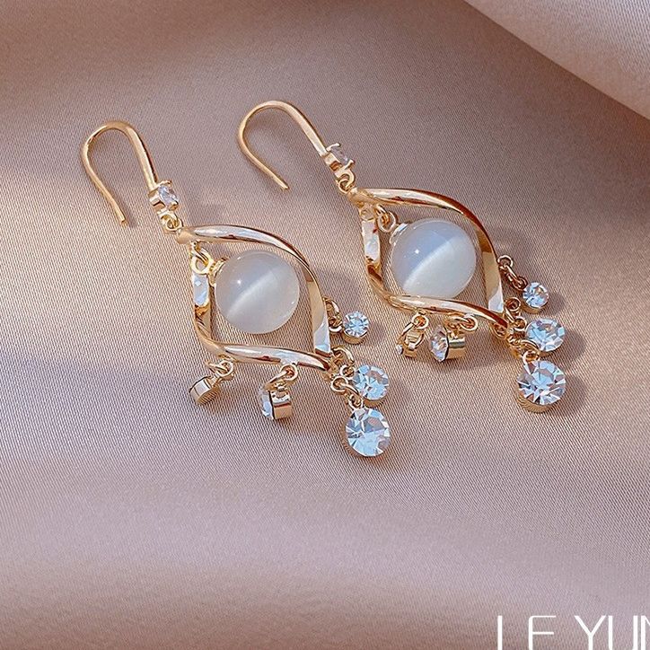 6 Set - Spiral diamond tassel earrings (Unit price 53)