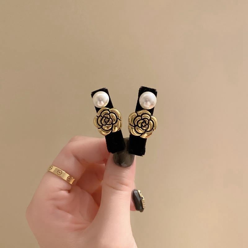 6 Pc - Pearl Rhinestone Black Velvet Hairpin opp packing (1 pc Price - 12)
