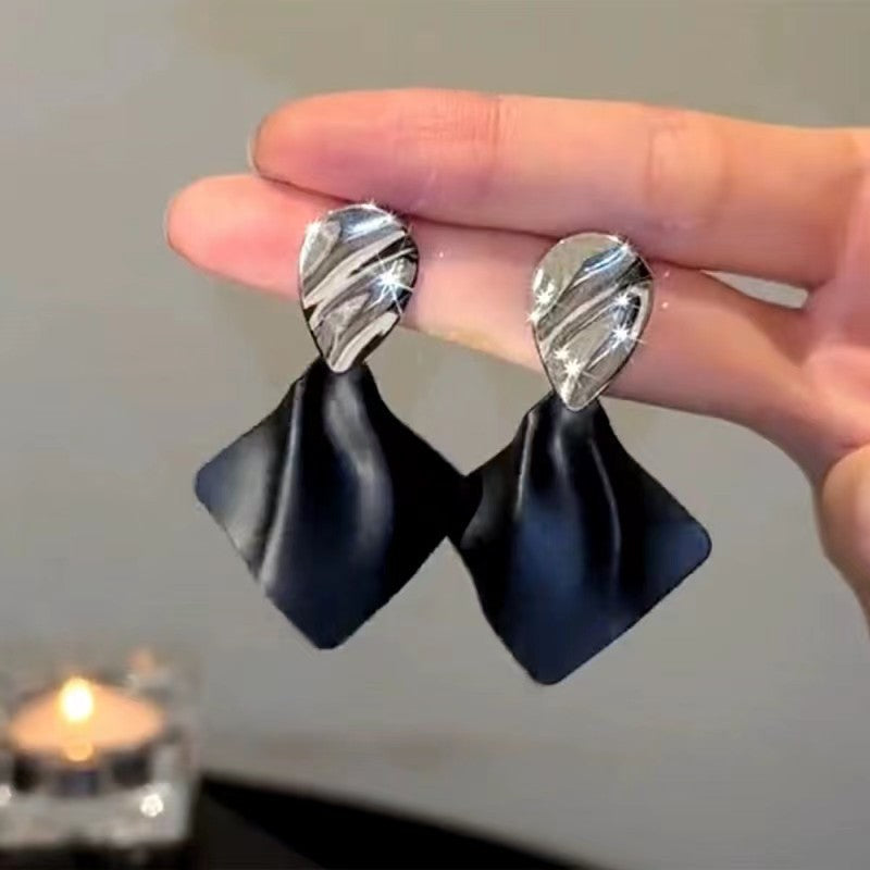 6 Pairs - Pleated Diamond-Shaped Earrings  (1 Pair Price - 30)