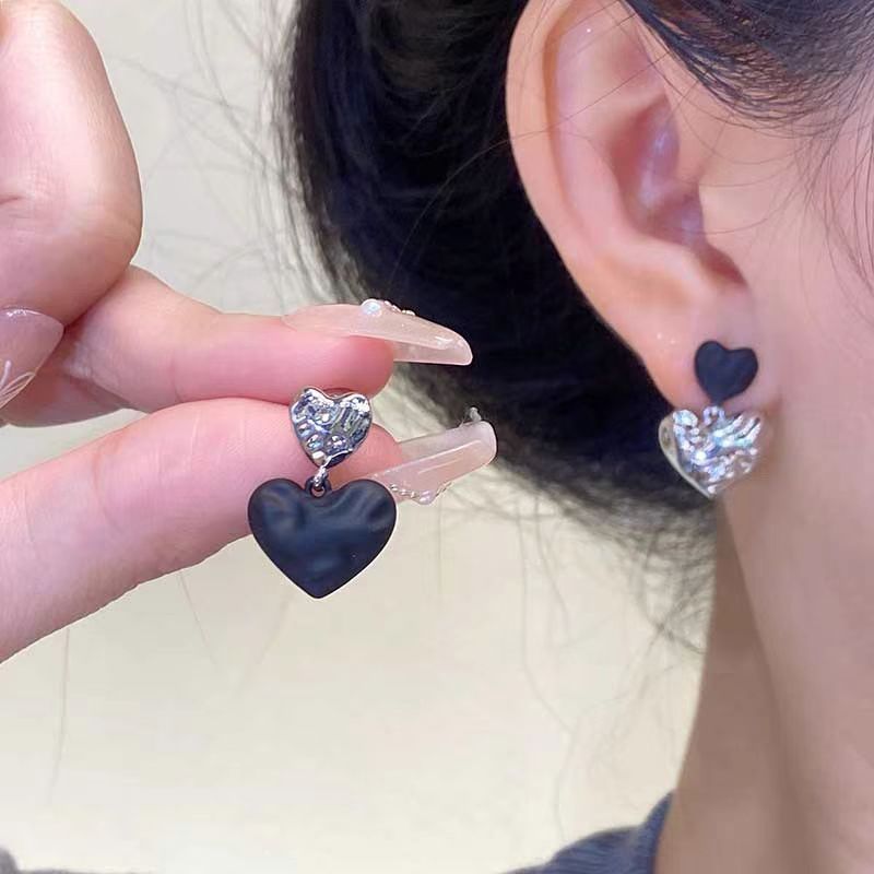 6 Set - Black silver heart earrings (Unit price 24)
