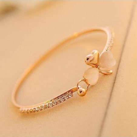 6 Pc - Korean new style diamond sweet clover bracelet - Golden (Unit Price - 32)