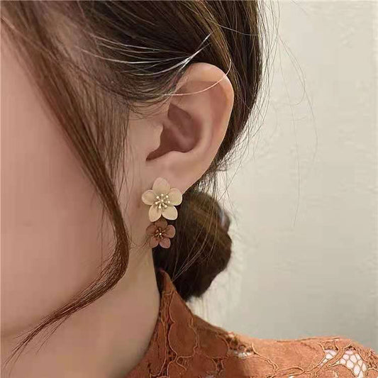 6 pc - Contrast color spray paint flower earrings - Brown (Unit Price - 37)