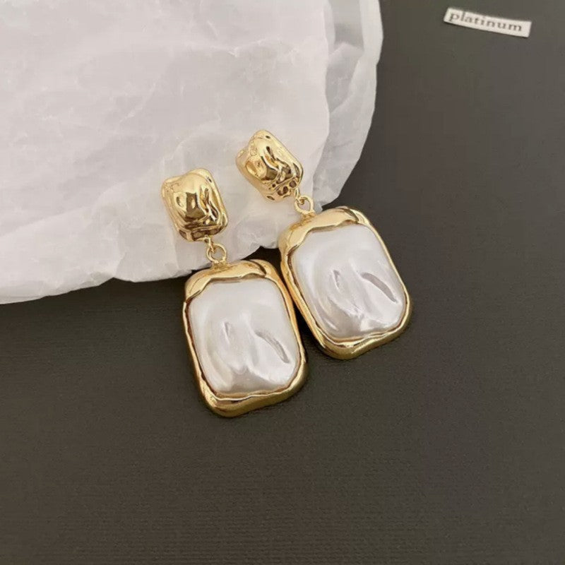 6 Set - French light luxury fashion square pleated earrings (1 Set price - 44)