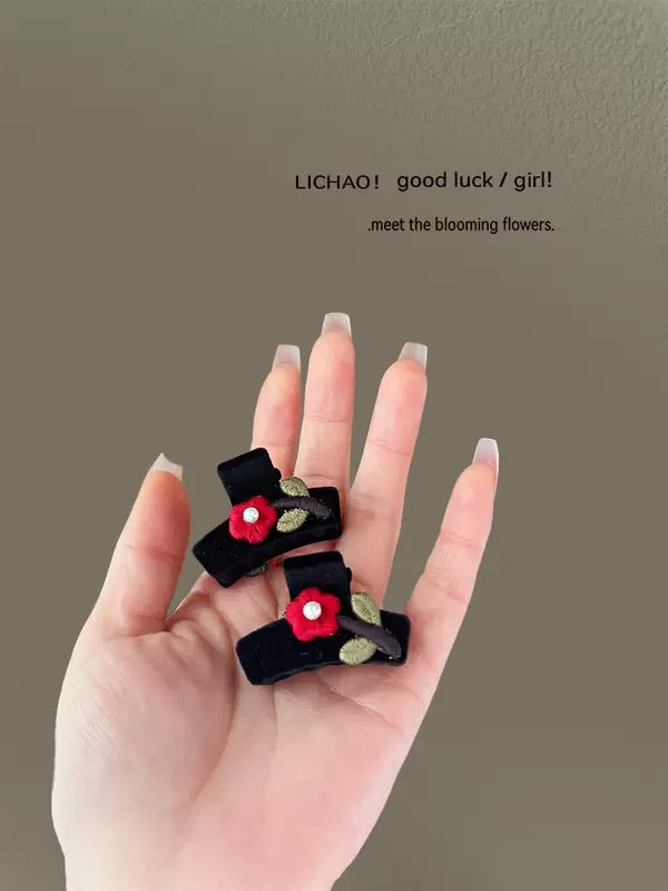 6 Pc - Exquisite embroidered flower clip opp packing (1 Pc Price - 16)