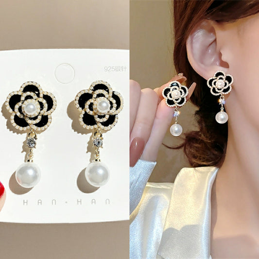6 Set - Gentle and sweet black camellia earrings (Unit price 38)