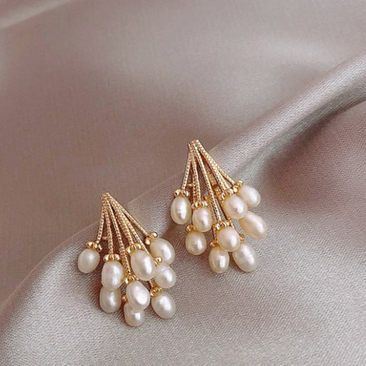 6 pc - Korean Group of Pearl Earrings (Unit Price - 37)