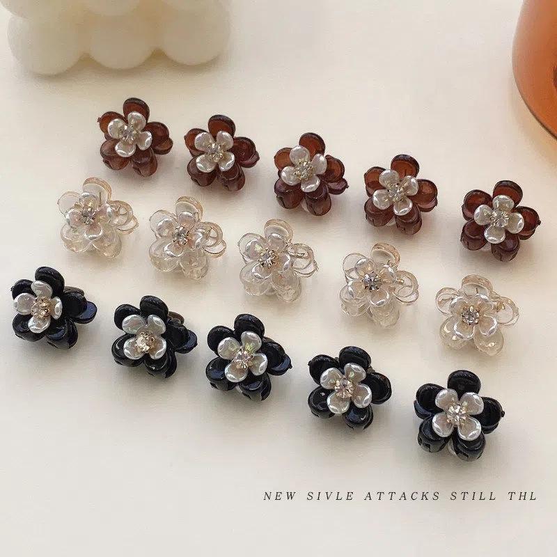 10 Pc - Rhinestone flower small grab clip opp packing (1 Pc Price - 8)