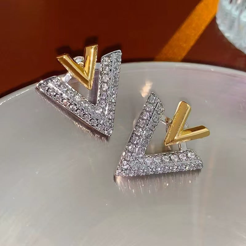 6 Set - English double V earrings (Mix color) (Unit price 35)