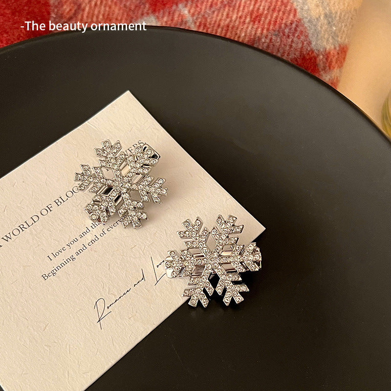 10 Pc - Snowflake small Pearl hairpin opp packing (1 Pc Price - 10)