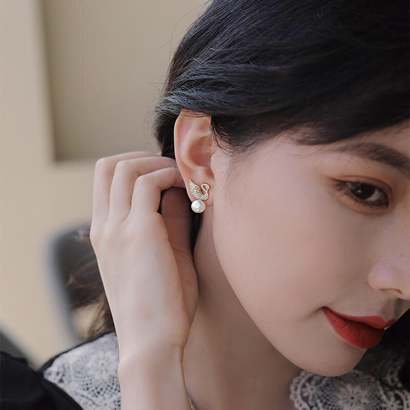 6 Set - Swan pearl earrings (Unit price 20)