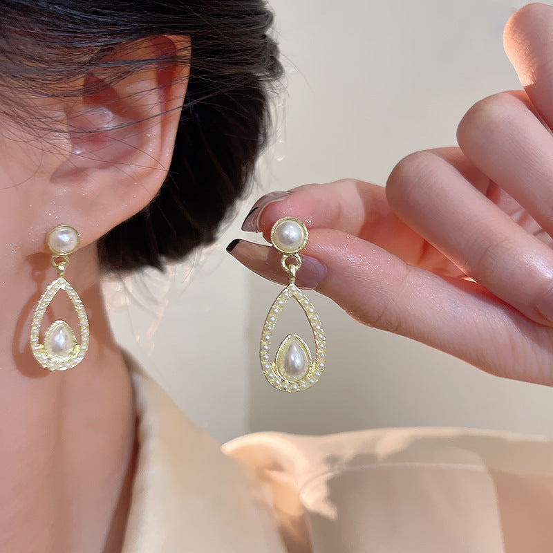 6 Set - French elegant palace style teardrop pearl earrings (Unit price 30)
