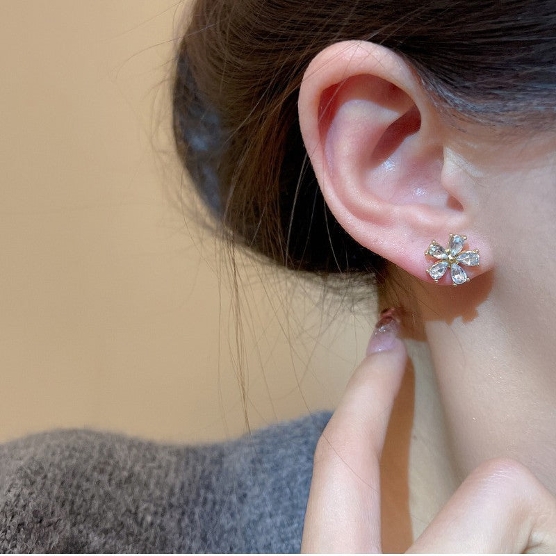 6 Set - Mini flower earring (Unit price 20)