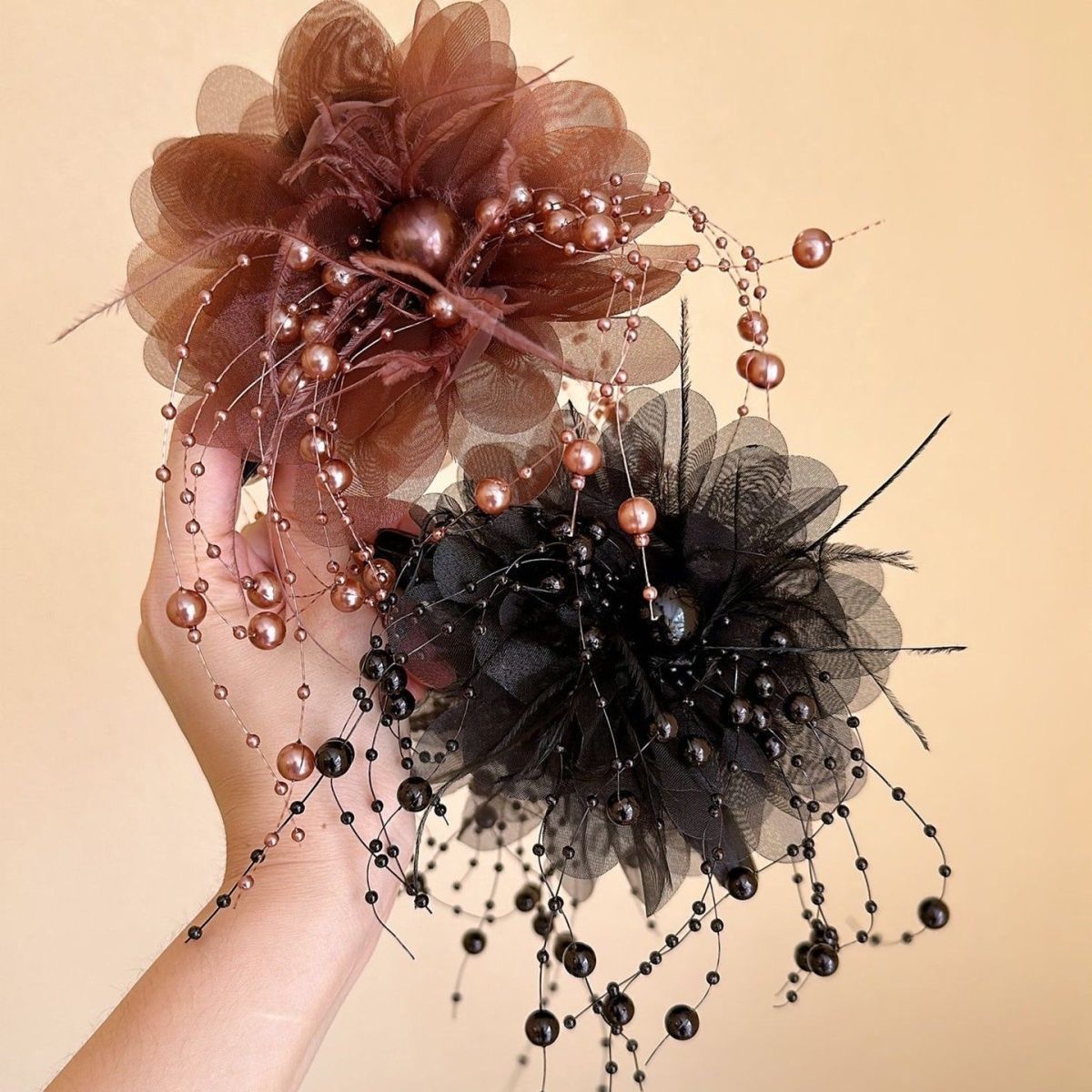 6 Pc - Autumn and Winter New Bead Tassel Grab Clip (Mix Color) (Unit Price - 35)